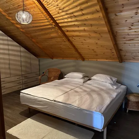 度假居 Egi 地拉那